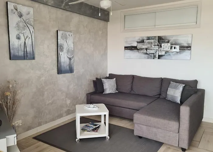 Ocean View Apartment *